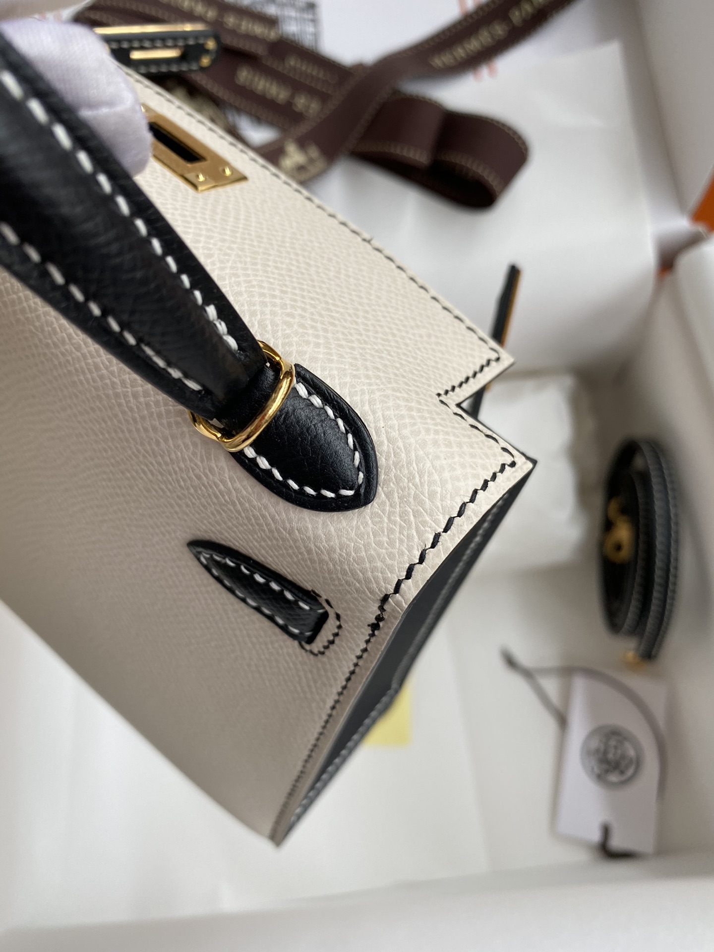 Hermes Kelly Mini II Bag 19CM In White Black Epsom Leather